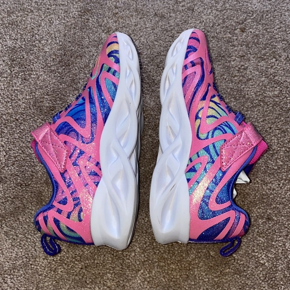 Sketchers slip on sneakers, wild metallic pink/purple pattern, size 2 youth - Picture 6 of 9